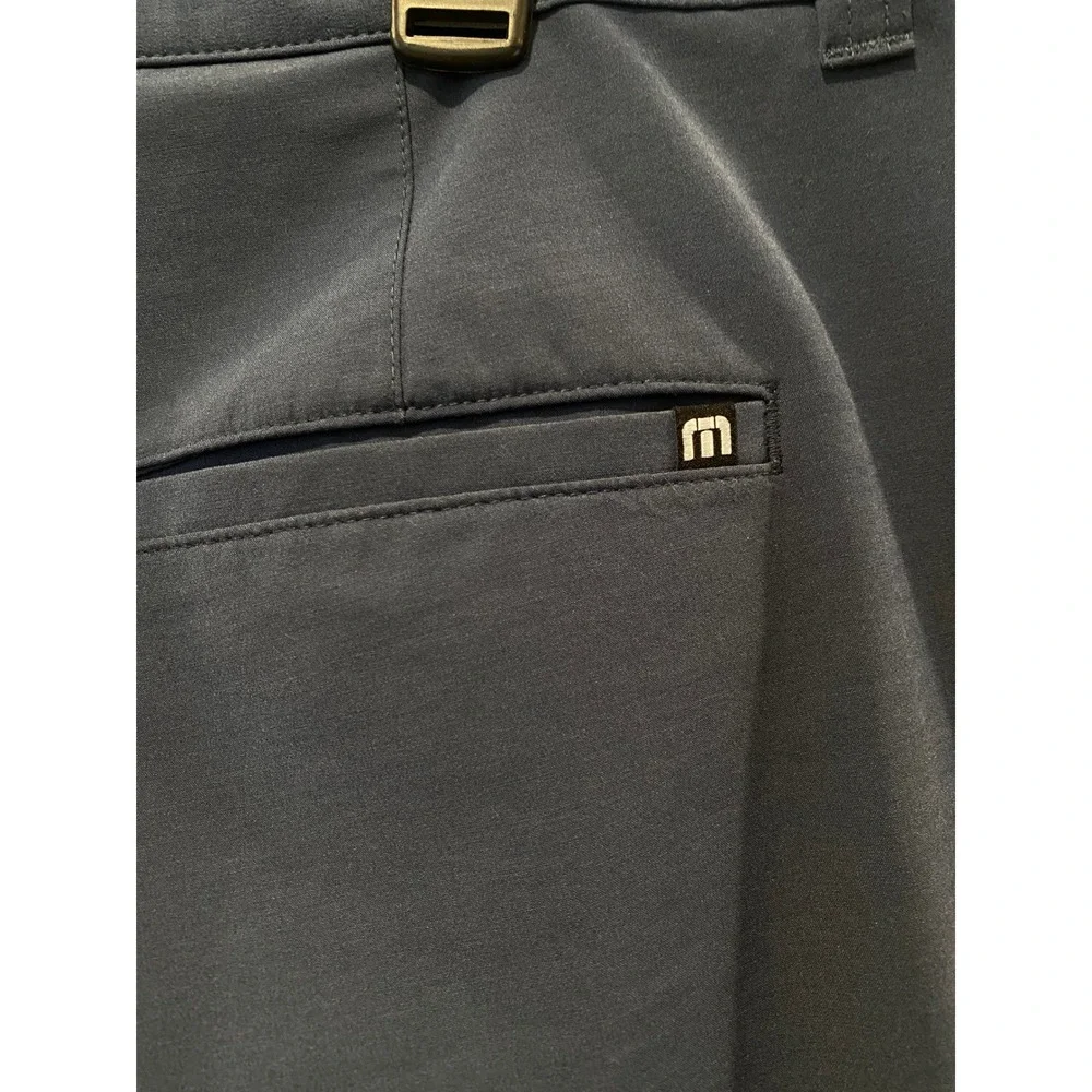 Travis Mathew Golf Shorts Hybrid Stretch‎ Lightweight Blue Mens Size 40 EUC